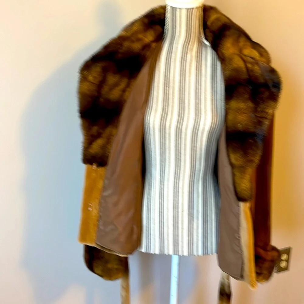 COPY - Mink fur from Saks Fifth Avenue Fur salon - Picture 6 of 9